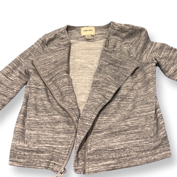 CHEROKEE girls sweater size 10/12 gray/grey and white with detailed sleeve - Picture 3 of 12